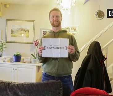 Cozy room to rent in 3-bedroom house in Ballymun, Dublin - Photo 6