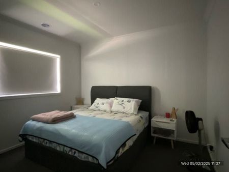 FOUR BEDROOM HOME - LOW MAINTENANCE ! - Photo 5