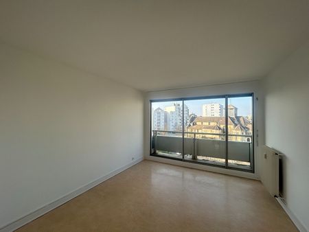 Location Appartement 4 pièces 93m² - Photo 2
