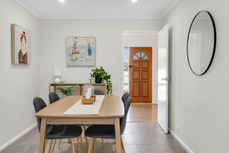 THREE BEDROOM HOME WITH GREAT OUTDOOR LIVING SPACE - Photo 5