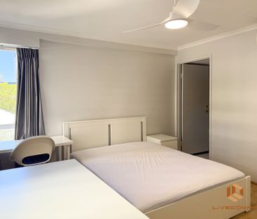 East Perth - Photo 5