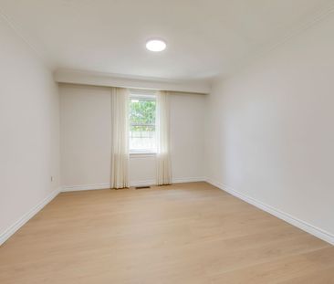 For Lease - 438 Sandmere Place, Oakville, Ontario - Photo 6