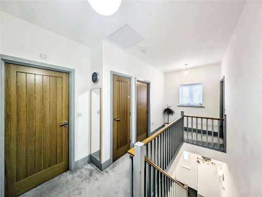 4 bedroom detached house to rent - Photo 1