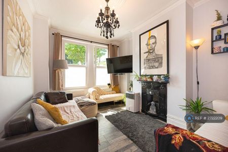 3 bedroom terraced house to rent - Photo 4