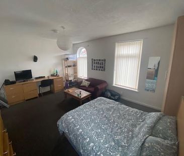 5 bedroom private hall to rent - Photo 5