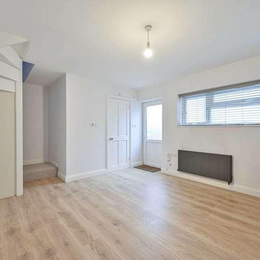 West Hill, West Hill, SW18 - Photo 1