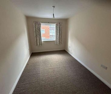 Chain Court, Old Town, SN1 - Photo 3