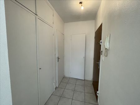 Location Appartement 2 pièces 50m² - Photo 4