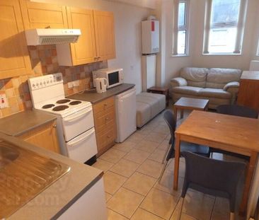 Apt 2, 73 Dunluce Avenue, BT97AW, Belfast - Photo 6