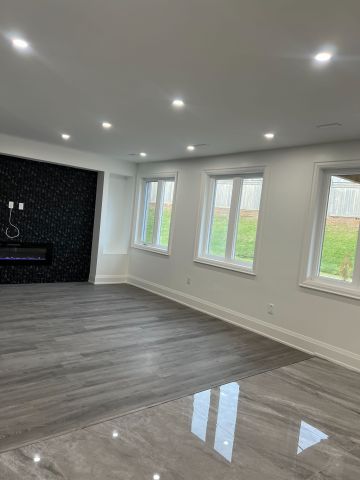 For Lease - 287 Torrey Pines Road, Vaughan, Ontario - Photo 2