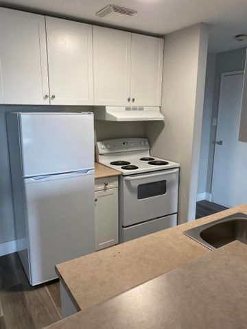 Manitoba, 364 & 424 Princeton Drive, R8N 0A2, Thompson - Photo 3