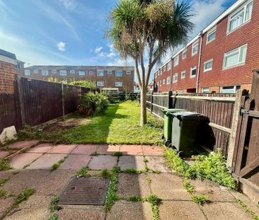 3 bedroom townhouse to rent - Photo 2