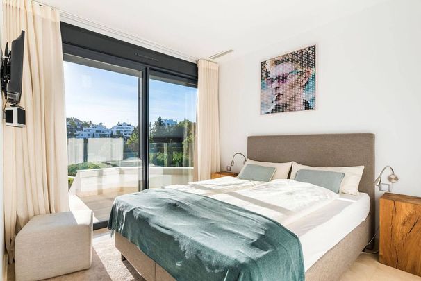 4 bedroom luxury Villa for rent in Marbella, Andalusia - Photo 1