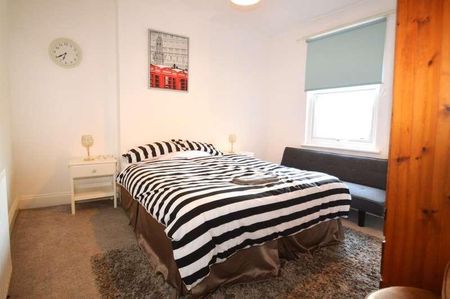 Eglinton Hill, London, SE18 - Photo 3