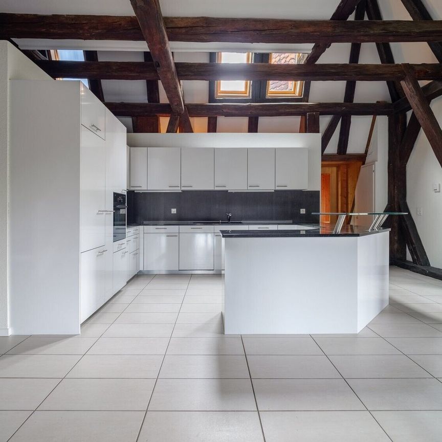 Charming 2.5 Zimmer-Loft im Schloss Sensebrück zu vermieten in Neuenegg - Photo 1