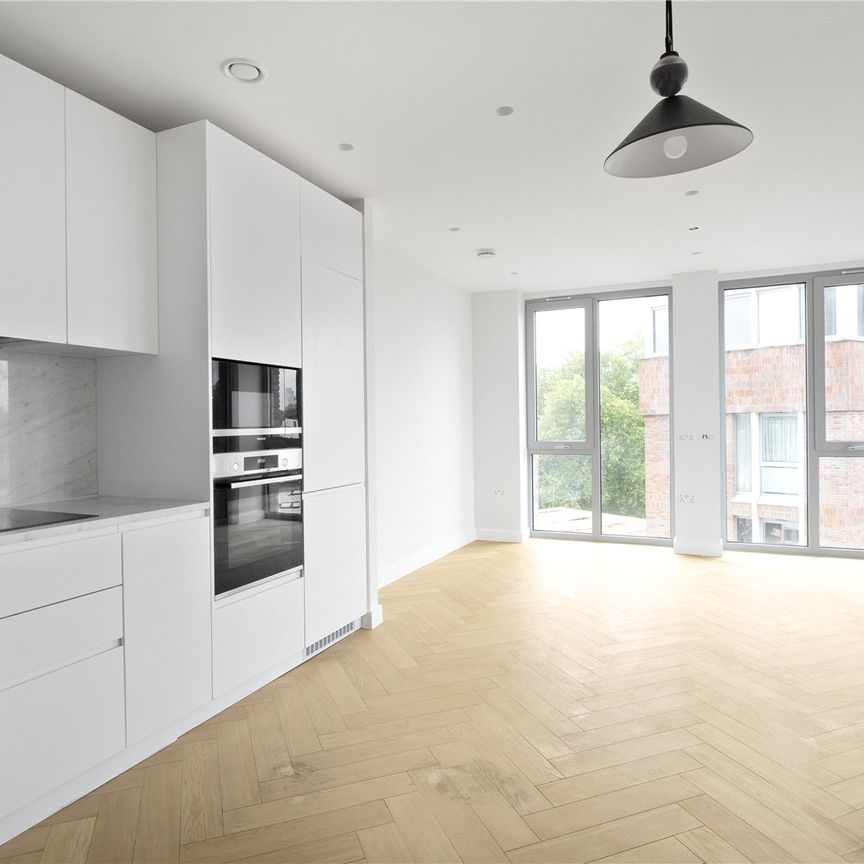 Parkhaus, 4 Maple Path, Hackney, London, E5 8FF - Photo 1