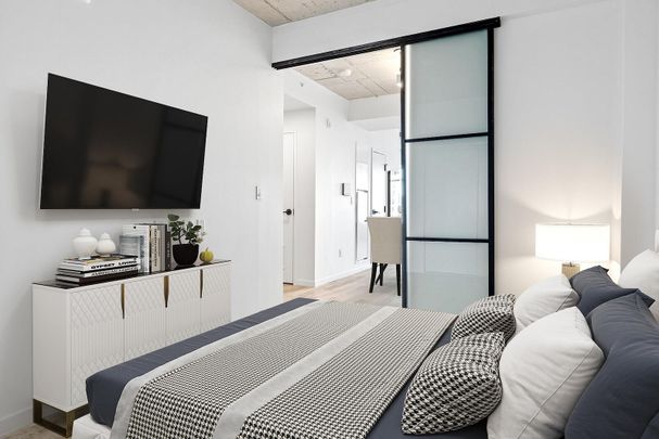 18 Hamilton Ave N, Hintonburg - Mechanicsville, Ottawa, ON - Photo 1