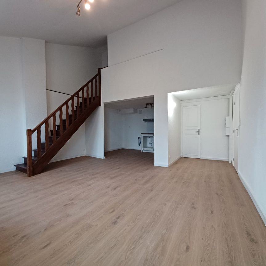 Location Appartement 2 pièces 46m² LEZIGNAN CORBIERES 11200 - Photo 1