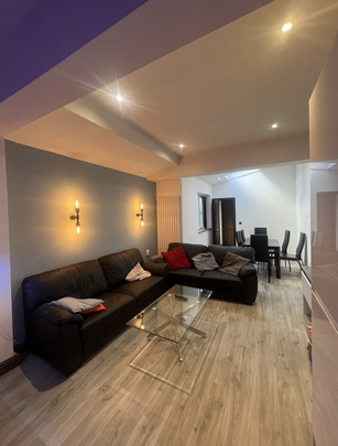 32 Exeter Road - Photo 1