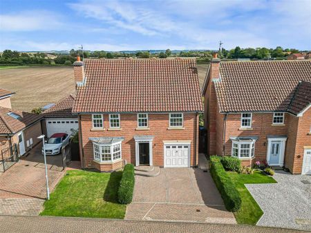 5 bedroom detached house to rent - Photo 3