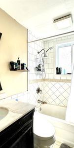 GRATUIT pour le 1er MOIS de votre bail. COMME NEUF, NORD DE SHERBROOKE, GRAND 4 1/2, BALCONS, VUE SUR PARC, TRANQUILLE, RENOVÉ, CUISINE NEUVE... - Photo 4