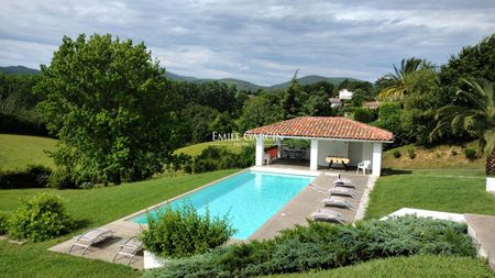 Maison à louer à Urrugne, avec vue magnifique sur la Rhune. - Photo 5