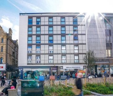 3 bedroom flat to rent - Photo 4