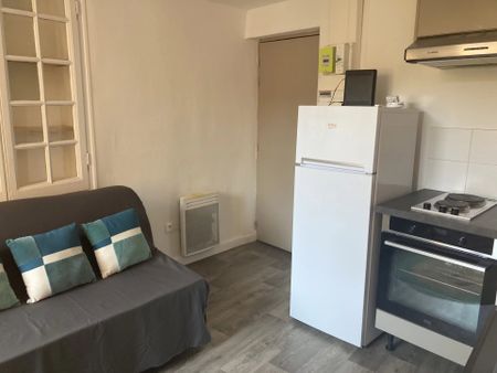 Location Appartement 1 pièce 15m² GRASSE 06130 - Photo 4