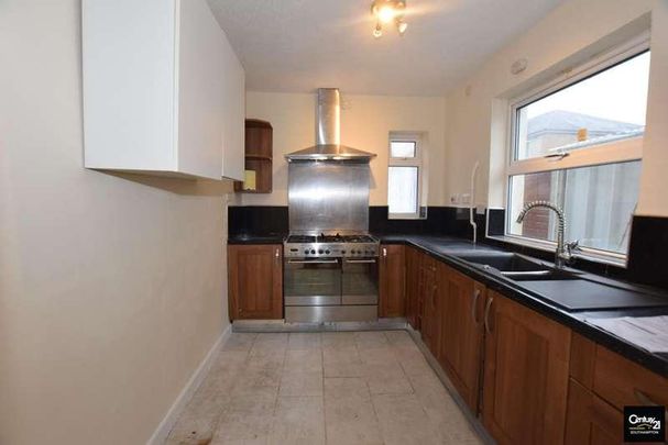 |ref: |, Warren Avenue, Southampton, SO16 - Photo 1