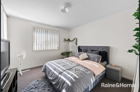 Ideal 2 Bedroom Townhouse - Photo 5