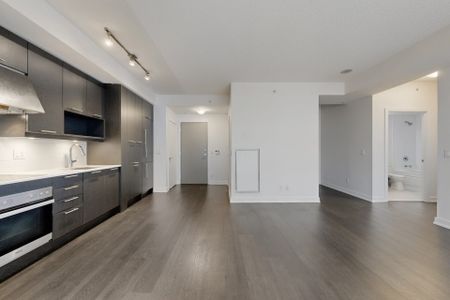 For Lease - 30 Nelson Street Unit# 406, Toronto, Ontario - Photo 3