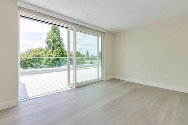 3 Bed Penthouse, Hurlingham Apartments, SW6 - Photo 1