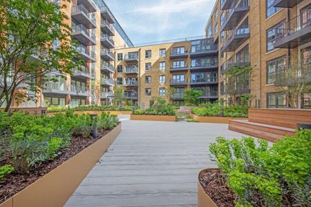 3 bedroom flat to rent - Photo 4