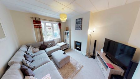 2 bed Apartment for rent - Photo 4