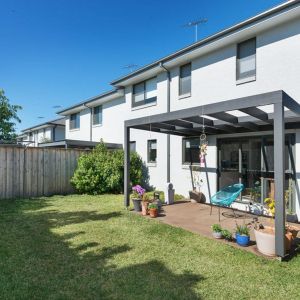 Contemporary Home - Convenience Plus! - Photo 2