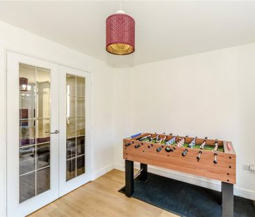 5 bedroom detached house to rent - Photo 3