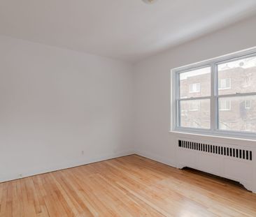 6211 Avenue Lennox - Photo 2