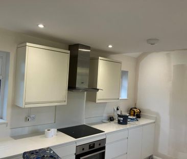 2 bedroom semi-detached house to rent - Photo 3