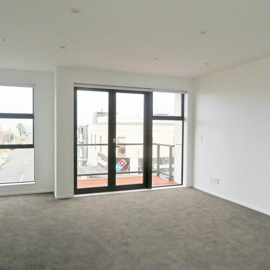 THE FIREMAN'S APARTMENTS - PETONE - Photo 1