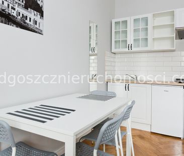 Do wynajęcia kawalerka - 30m2 w Centrum 1800 zł z opłatami - Photo 2