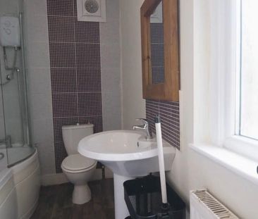 1 bedroom in a house share to rent - Photo 6