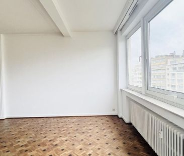Appartement te huur in Sint-Lambrechts-Woluwe voor € 1.400 met 2 sl... - Photo 1