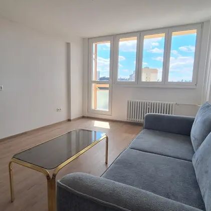 Pronájem bytu 2+kk po rekonstrukci s nově zasklenou lodžií – Na Výsluní, Zruč nad Sázavou - Фото 1