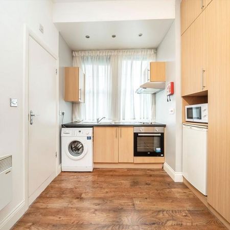 Studio to rent - Photo 3