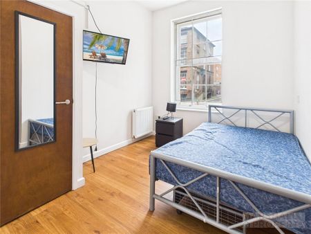 4 bedroom apartment to rent - Photo 2