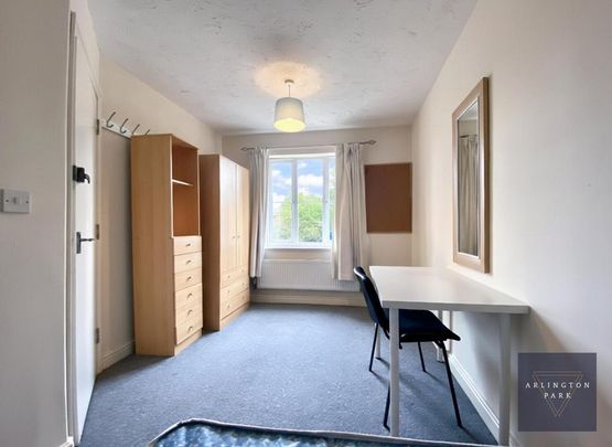 4 bedroom private hall to rent - Photo 1