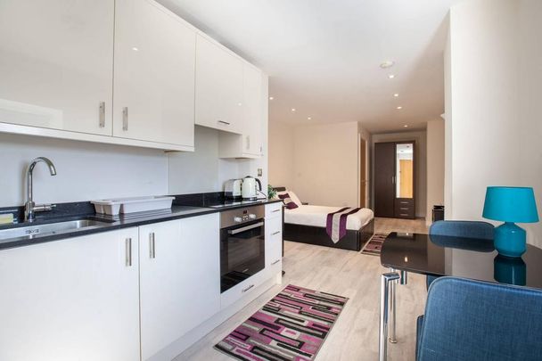 Studio to rent - Photo 1