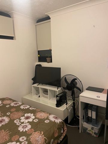 Highgate Hill - Photo 5