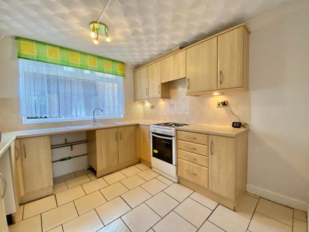 4 bedroom property to rent - Photo 5