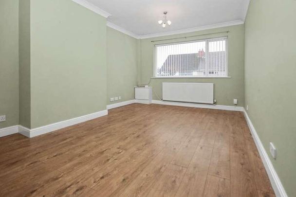 Tewkesbury Road, Golborne, WA3 - Photo 1